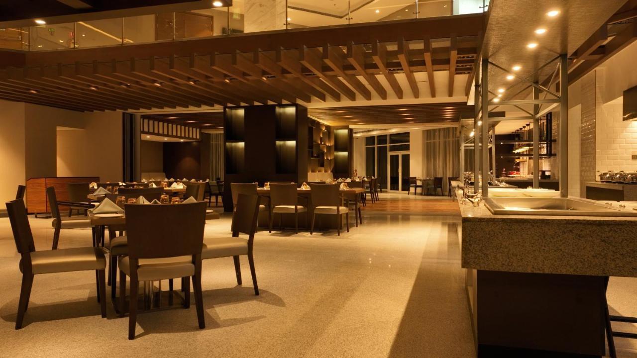 Gokulam Grand Trivandrum Тривандрум Экстерьер фото