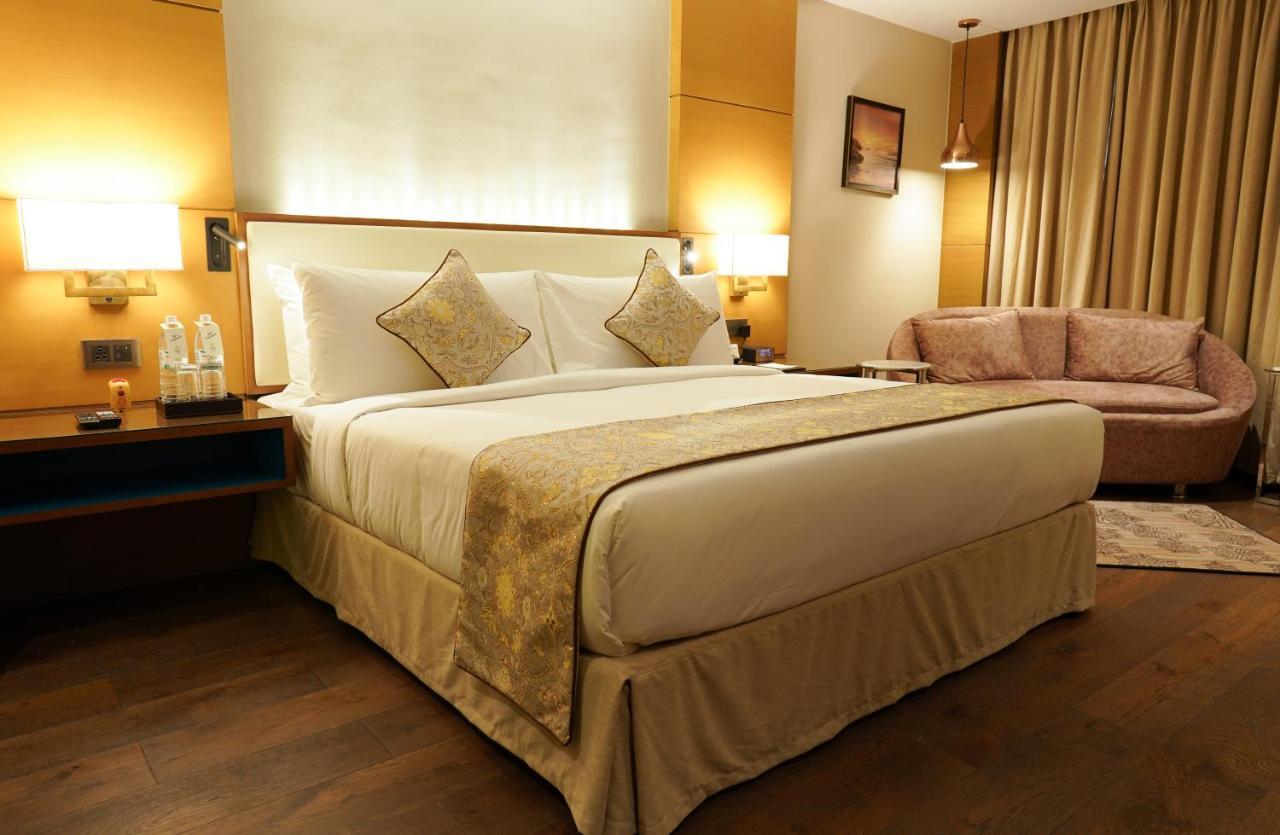 Gokulam Grand Trivandrum Тривандрум Экстерьер фото