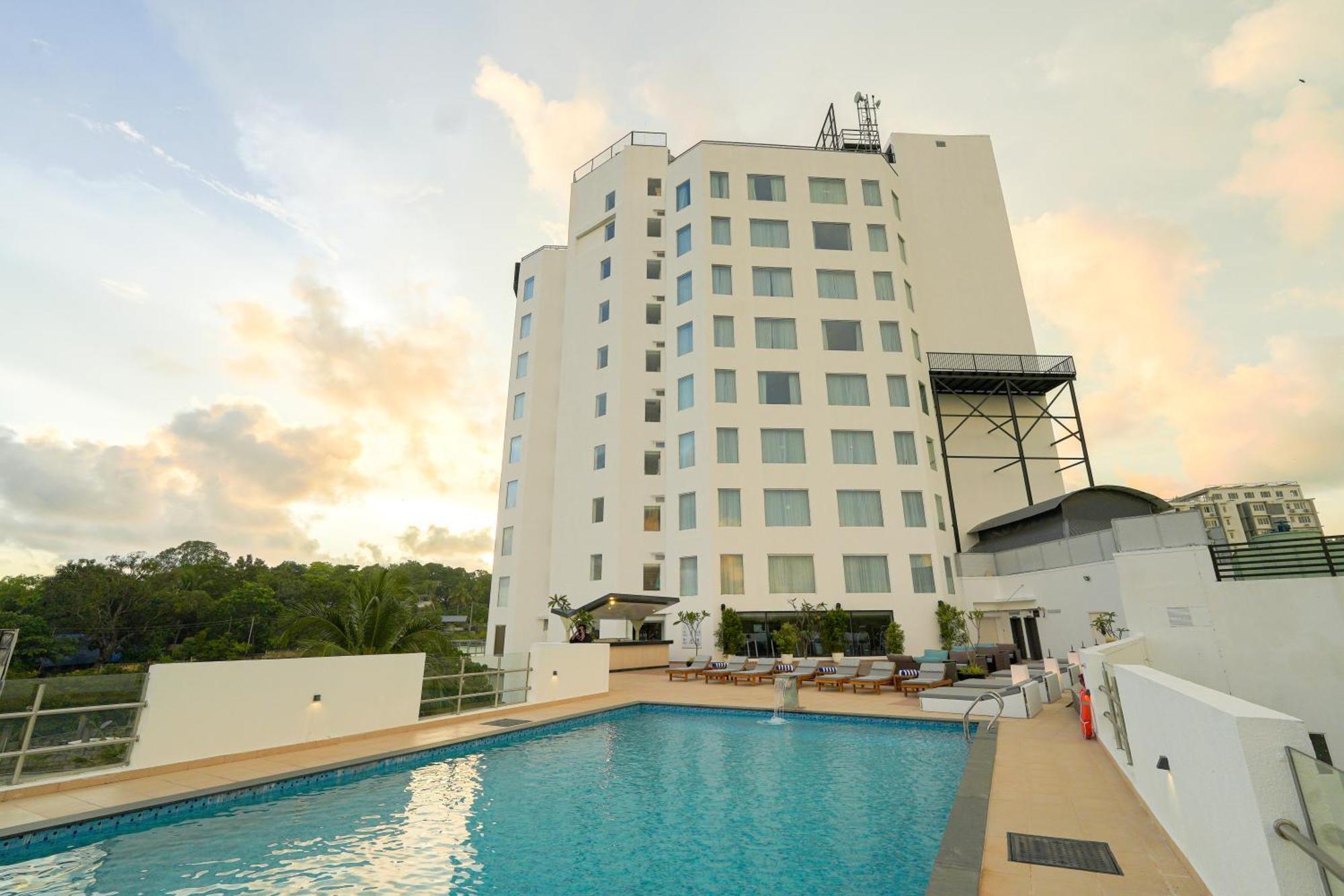 Gokulam Grand Trivandrum Тривандрум Экстерьер фото