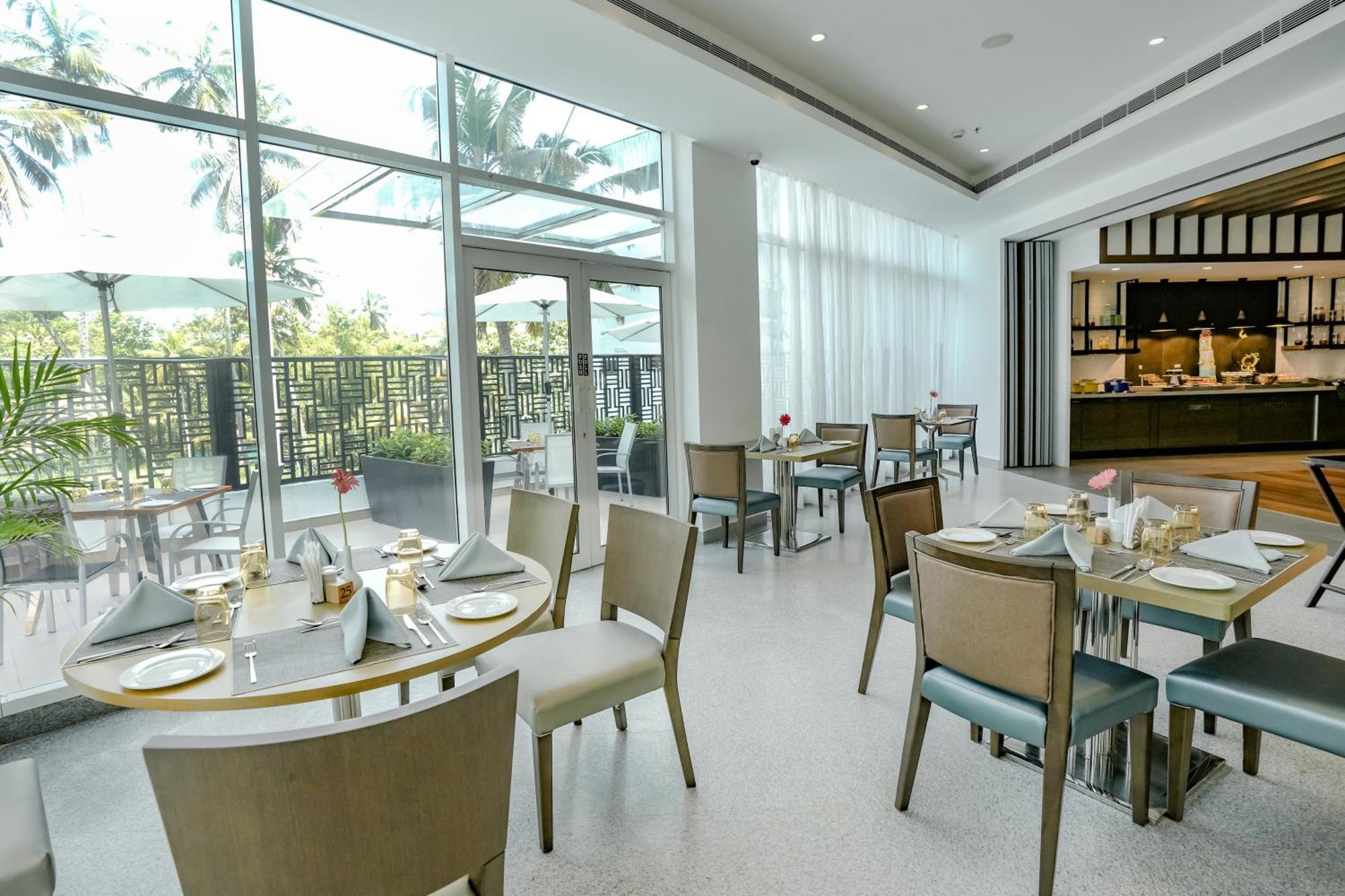 Gokulam Grand Trivandrum Тривандрум Экстерьер фото